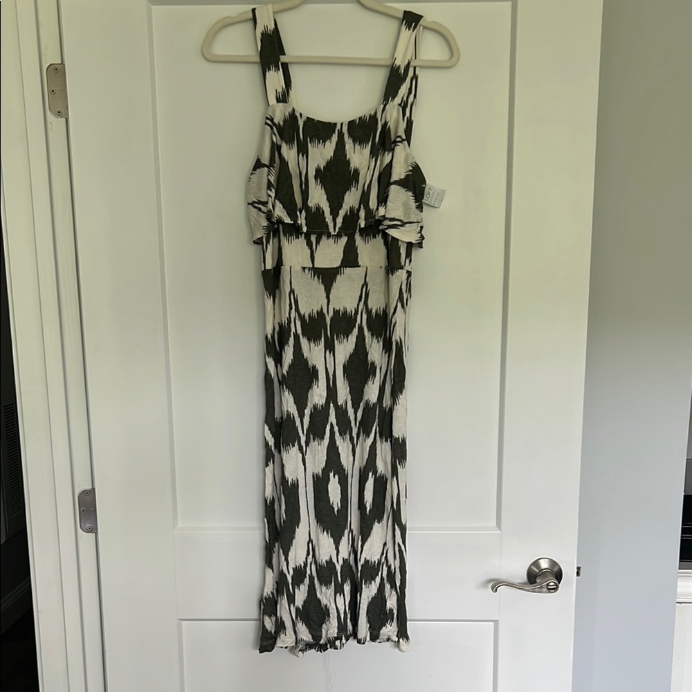 Elegant green and White Patterned Dress